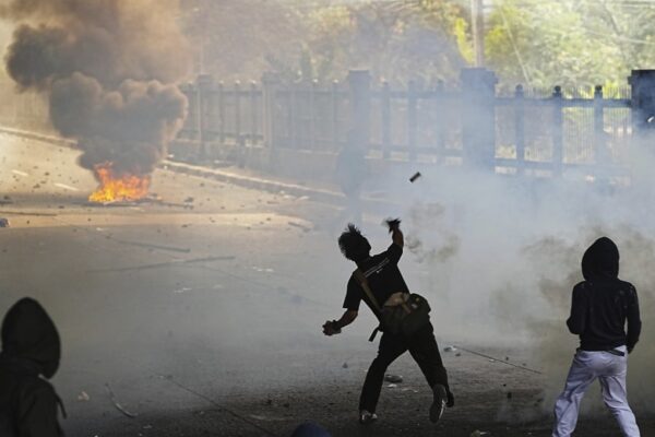 Indonesian anti-government protests turn violent with parliament fire
