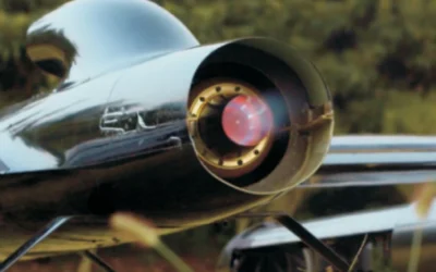 चीन ने दुनिया का पहला जेट इंजन संचालित हाई-स्पीड VTOL ड्रोन पेश किया है। यह नौसैनिक युद्ध को पूरी तरह बदल सकता है। जानिए कैसे यह मिनी एयरक्राफ्ट कैरियर्स का युग शुरू कर सकता है।