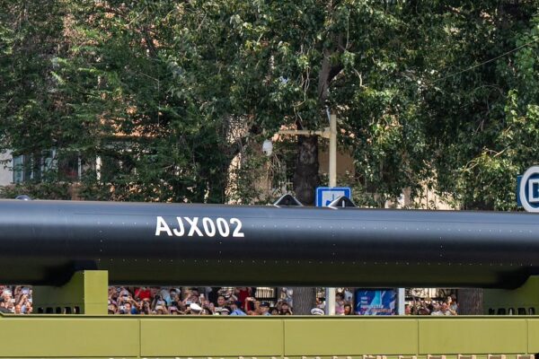 चीन ने दिखाया समुद्र के भीतर चलने वाला खतरनाक ड्रोन–AJX002 चीन का पानी के भीतर ड्रोन AJX002, भारत की रणनीति पर नई चुनौती