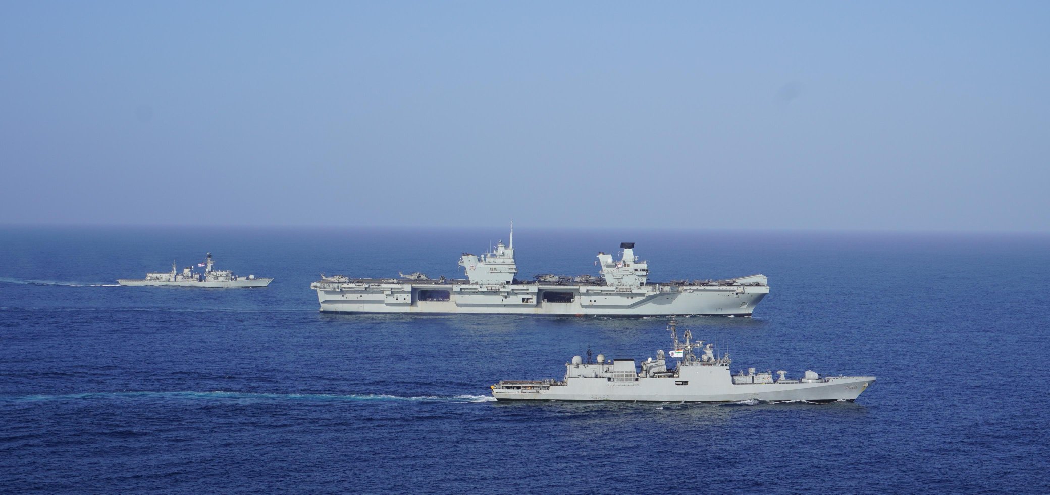 भारतीय नौसेना और रॉयल नेवी का ‘कोंकण-2025’ अभ्यास शुरू – INS विक्रांत और HMS Prince of Wales की संयुक्त भागीदारी