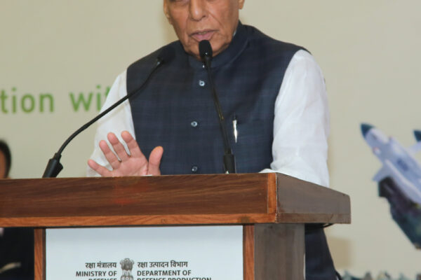 "AI और एल्गोरिदम से लड़े जाएंगे भविष्य के युद्ध — राजनाथ सिंह का बड़ा विजन"