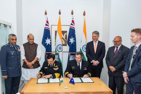 India-Australia ने किया बड़ा सुरक्षा समझौता, अब पनडुब्बी बचाव और रक्षा सहयोग होगा और मजबूत भारत–ऑस्ट्रेलिया ने किया बड़ा सुरक्षा समझौता, Indo-Pacific में बढ़ेगा रक्षा सहयोग