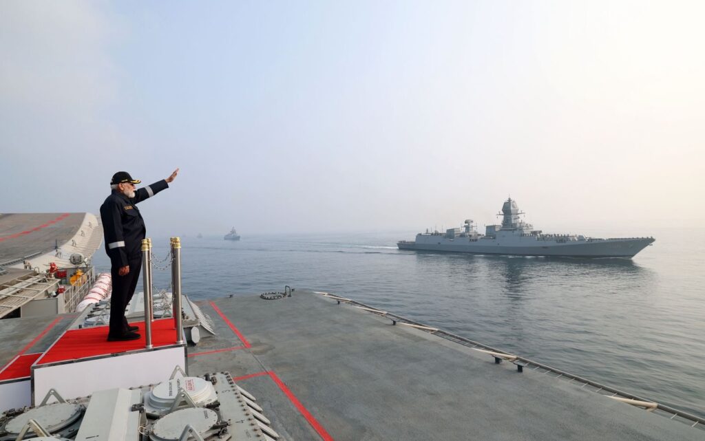INS Vikrant पर दिवाली – प्रधानमंत्री मोदी ने कहा, “यह युद्धपोत नहीं, भारत की आत्मनिर्भरता का प्रतीक है”