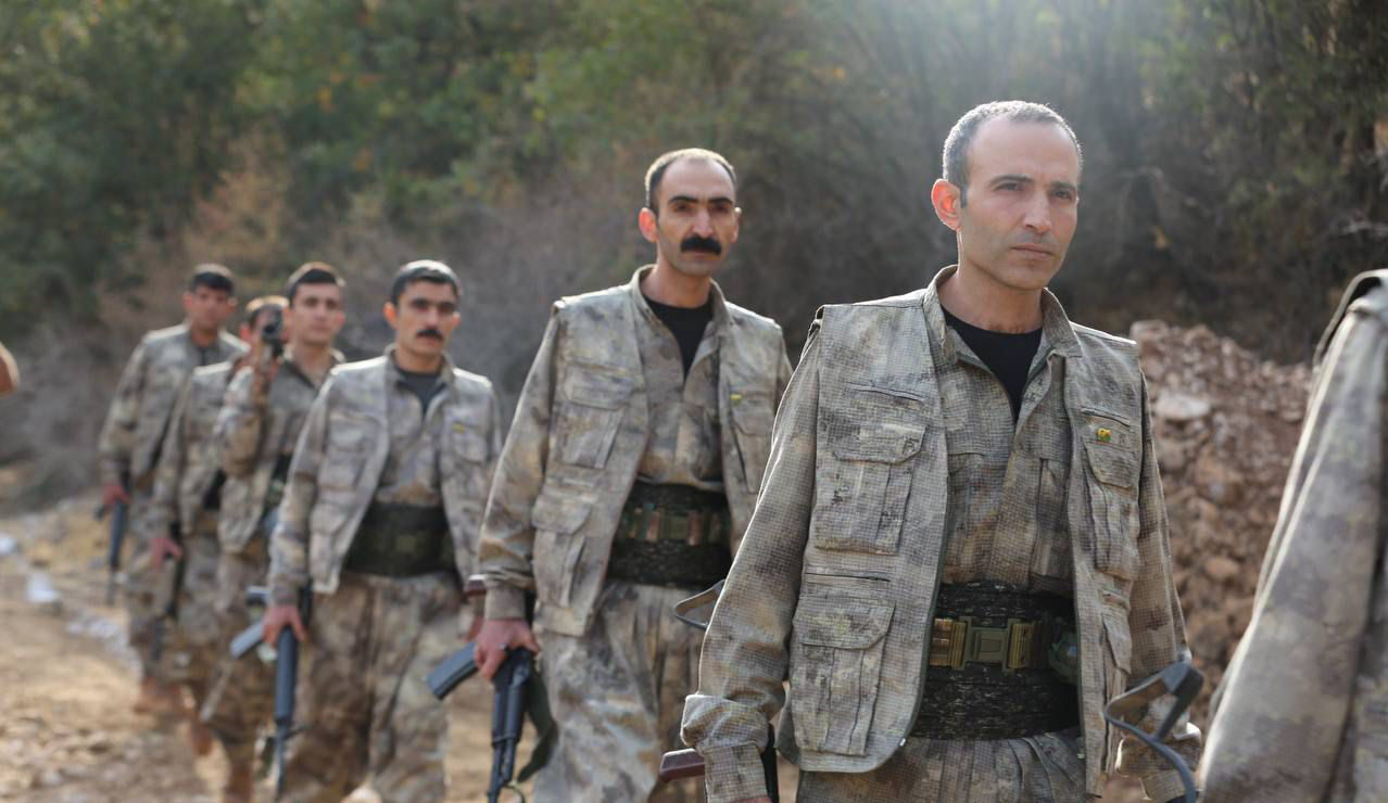 कुर्दिश विद्रोही संगठन PKK ने तुर्की में सक्रियता कम करने और हथियार जमा करने का फैसला किया है।