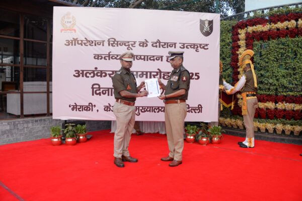 Operation Sindoor: CISF के 19 जवानों को अदम्य साहस के लिए DG’s Disc सम्मान