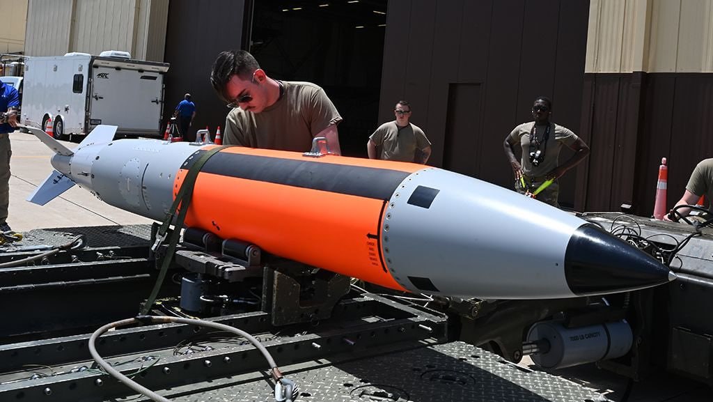 अमेरिका ने B61-12 न्यूक्लियर बम का सफल फ्लाइट टेस्ट किया, F-35A से बढ़ी परमाणु मारक क्षमता