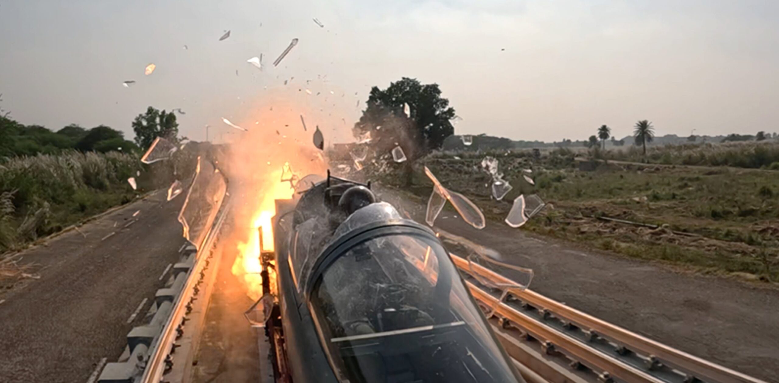 DRDO ने लड़ाकू विमानों के लिए उन्नत एस्केप सिस्टम का हाई-स्पीड रॉकेट-स्लेज टेस्ट सफलतापूर्वक पूरा किया