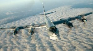 रूस और चीन के युद्धक विमानों की संयुक्त उड़ान के दौरान देखे गए बॉम्बर और फाइटर जेट्स