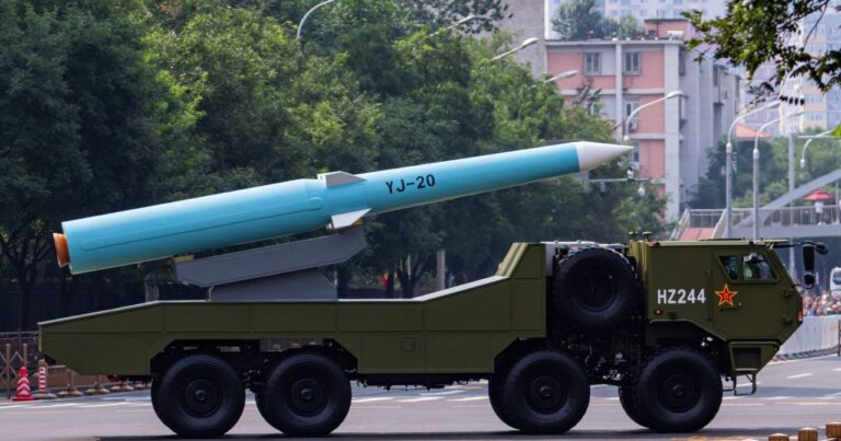 चीन ने Type-055 डेस्ट्रॉयर से YJ-20 हाइपरसोनिक मिसाइल का किया खुलासा, समुद्र में बदलेगा युद्ध का संतुलन