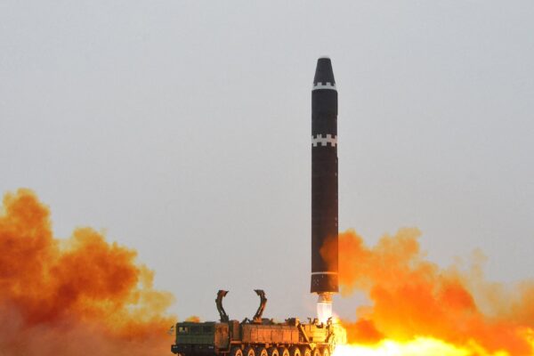 किम जोंग उन की मौजूदगी में उत्तर कोरिया का लंबी दूरी की रणनीतिक क्रूज़ मिसाइल परीक्षण