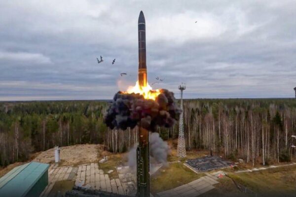 Russia Deploys Hypersonic Oreshnik Missile in Belarus, Europe Faces New Nuclear Tension