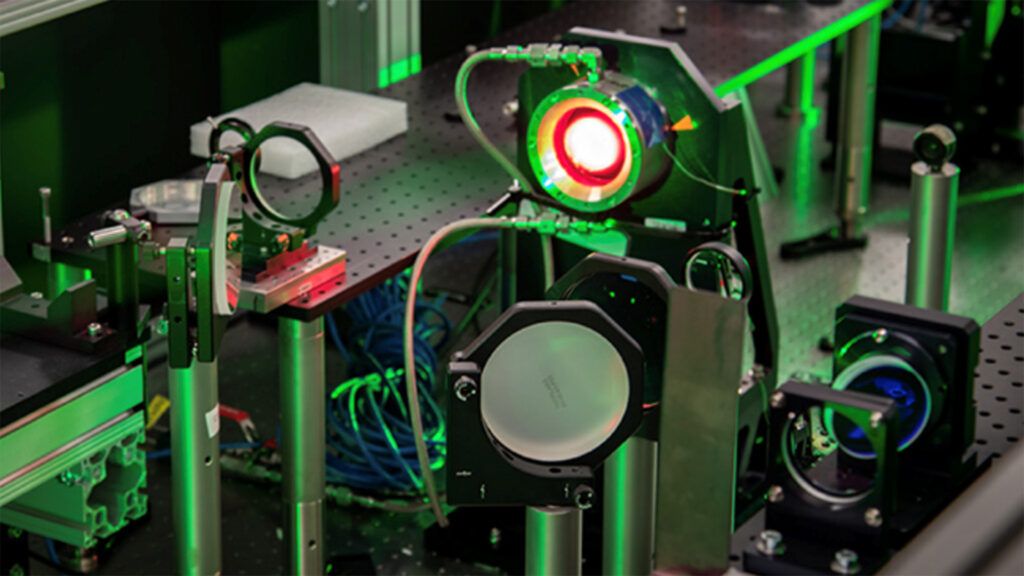 DARPA के ASSERT कार्यक्रम में बड़ी सफलता: Northrop Grumman ने माइक्रोइलेक्ट्रॉनिक्स रेडिएशन टेस्टिंग को 10 गुना तेज़ किया