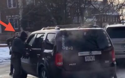 मिनियापोलिस में ICE एजेंट ने महिला को मारी गोली, मौत के बाद भड़का विरोध | US Immigration Shooting