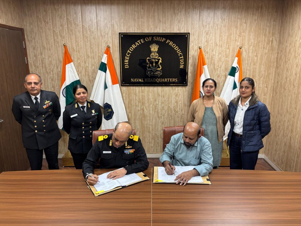 भारतीय नौसेना ने MSME शिपयार्ड से 3 स्वदेशी बार्ज़ के लिए किया अनुबंध, आत्मनिर्भर भारत को मिला बड़ा बल