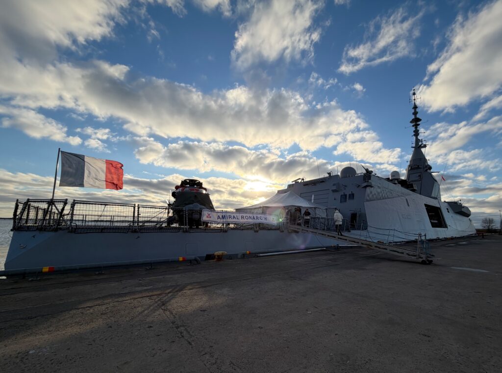 फ्रांस ने स्वीडन को दिखाया नया फ्रिगेट युद्धपोत, 5 अरब डॉलर की नौसैनिक डील पर नज़र