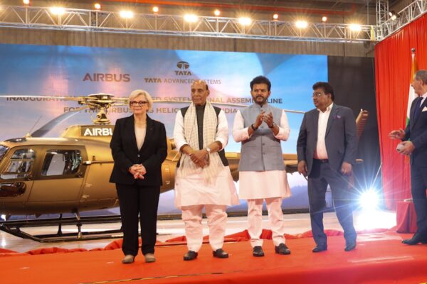 भारत में बनेगा H-125 हेलिकॉप्टर: पीएम मोदी और फ्रांस के राष्ट्रपति ने टाटा-एयरबस असेंबली लाइन का किया उद्घाटन
