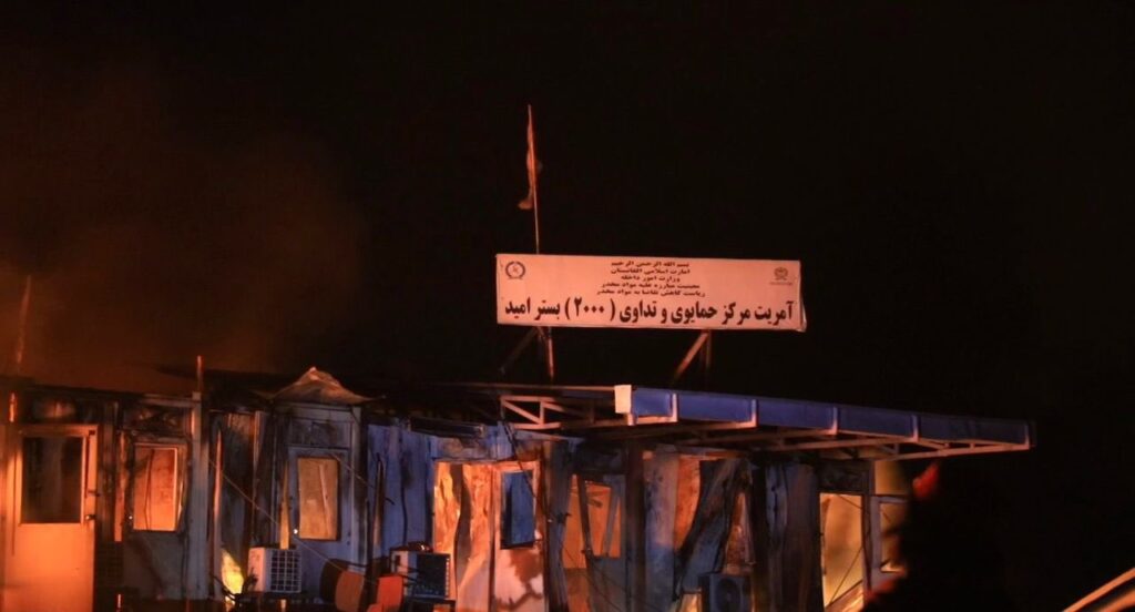 काबुल में पाकिस्तान की एयरस्ट्राइक: तालिबान का दावा 400 से अधिक मौतों का, अंतरराष्ट्रीय चिंता बढ़ी