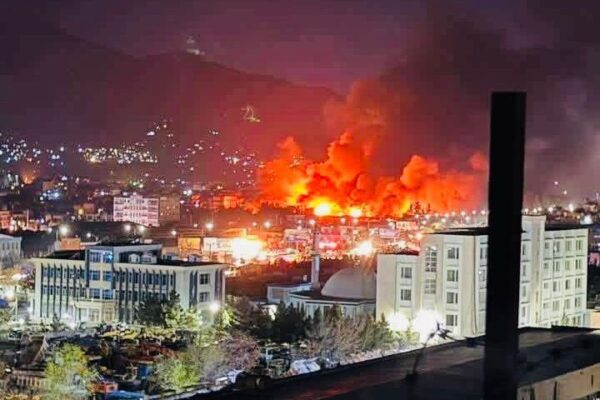 काबुल में पाकिस्तान की एयरस्ट्राइक: तालिबान का दावा 400 से अधिक मौतों का, अंतरराष्ट्रीय चिंता बढ़ी