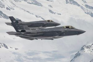 अमेरिका ने माना: F-35 Lightning II को हुआ नुकसान, ईरान के दावे से मचा हड़कंप!
