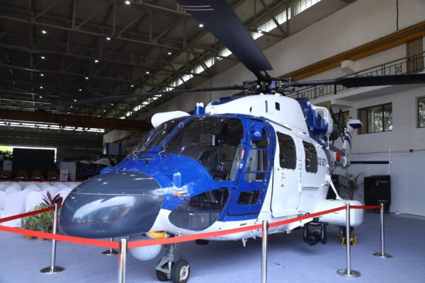 HAL ने भारतीय तटरक्षक बल को सौंपे ALH Mk-III हेलीकॉप्टर, समुद्री सुरक्षा को मिला बड़ा बूस्ट