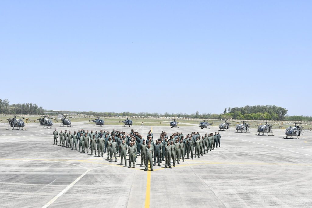 IAF के ‘Hovering Hawks’ ने रचा इतिहास, 40 साल पूरे होने पर हासिल की 100% सर्विसेबिलिटी