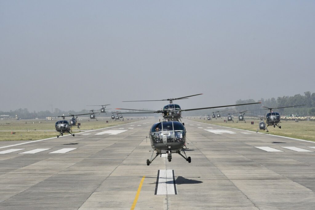 IAF के ‘Hovering Hawks’ ने रचा इतिहास, 40 साल पूरे होने पर हासिल की 100% सर्विसेबिलिटी