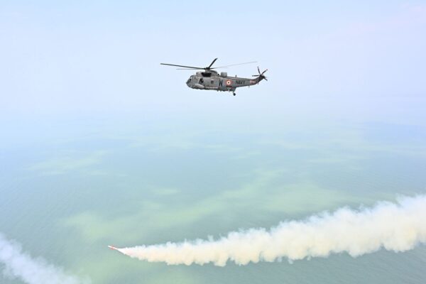 DRDO और Indian Navy ने किया NASM-SR मिसाइल का सफल परीक्षण, समुद्र में बढ़ी भारत की मारक ताकत