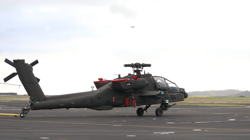 ऑस्ट्रेलिया की सैन्य ताकत बढ़ी, मिले दो और AH-64E Apache अटैक हेलीकॉप्टर