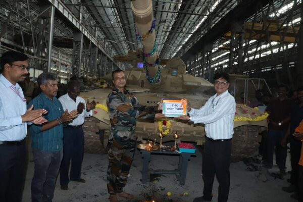 भारतीय सेना को मिला 1000वां स्वदेशी T-90(IM) टैंक, AVNL ने रचा इतिहास