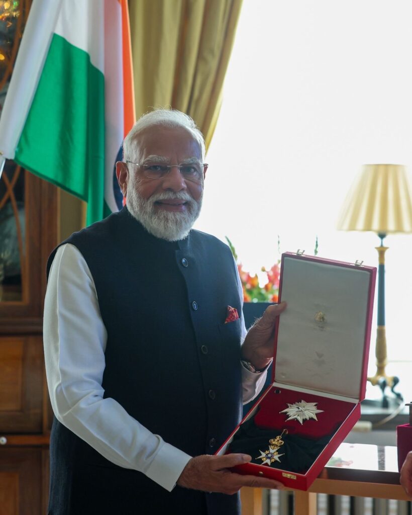 स्वीडन का सर्वोच्च सम्मान पीएम Narendra Modi को, दुनिया में बढ़ा भारत का कद