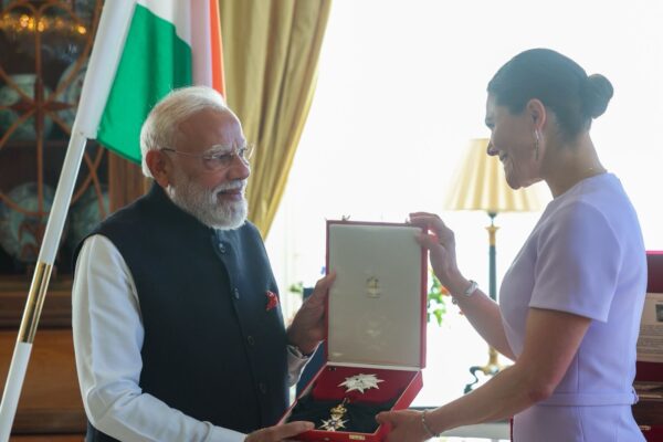 स्वीडन का सर्वोच्च सम्मान पीएम Narendra Modi को, दुनिया में बढ़ा भारत का कद