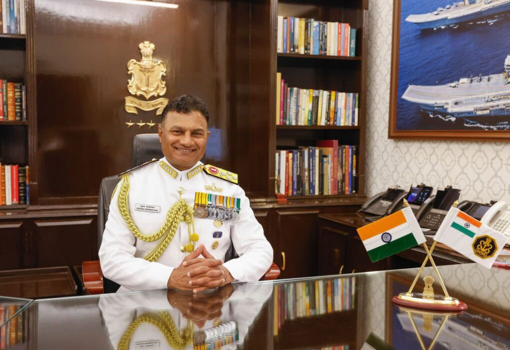 वाइस एडमिरल संजय वात्सायन बने पश्चिमी नौसेना कमान के नए प्रमुख, मुंबई में संभाला कार्यभार