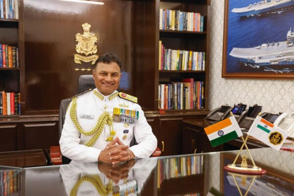 वाइस एडमिरल संजय वात्सायन बने पश्चिमी नौसेना कमान के नए प्रमुख, मुंबई में संभाला कार्यभार