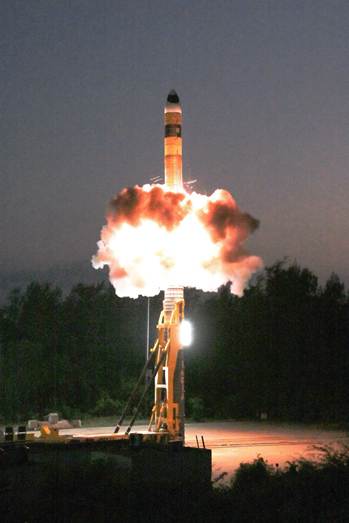 भारत ने MIRV तकनीक से लैस एडवांस्ड अग्नि मिसाइल का किया सफल परीक्षण, कई लक्ष्यों को बनाया निशाना