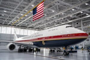 ट्रंप का नया Air Force One तैयार, कतर से मिले Boeing 747-8 को बनाया गया VC-25B Bridge; शुरू हुई टेस्ट उड़ानें