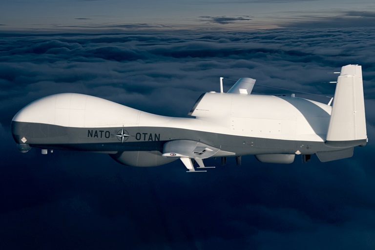 NATO की ISR ताकत बढ़ाएगा MQ-4C Triton, Northrop Grumman और Airbus ने किया बड़ा समझौता