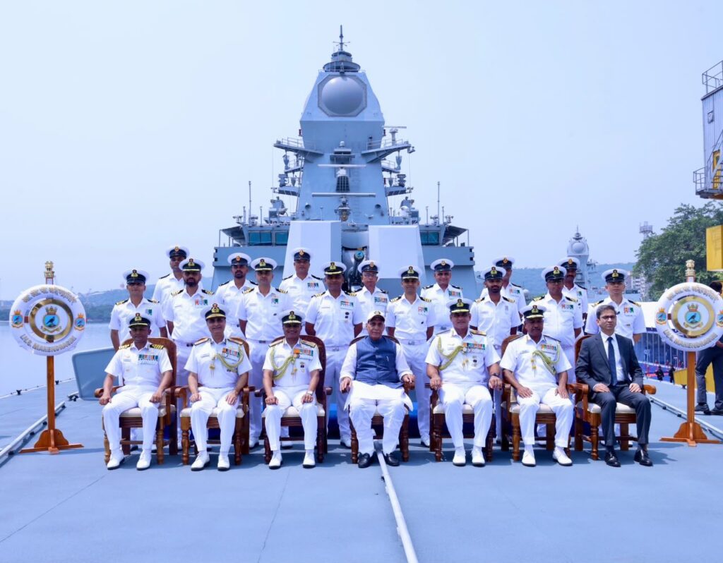 INS Mahendragiri: भारतीय नौसेना के पूर्वी बेड़े में शामिल हुआ स्टील्थ फ्रिगेट INS महेंद्रगिरि, ब्रह्मोस समेत अत्याधुनिक हथियारों से लैस
