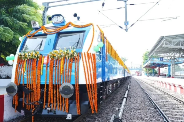 Indian Railway ने तैयार की पहली स्वदेशी हाइड्रोजन फ्यूल सेल पैसेंजर ट्रेन, ग्रीन रेलवे की दिशा में ऐतिहासिक कदम