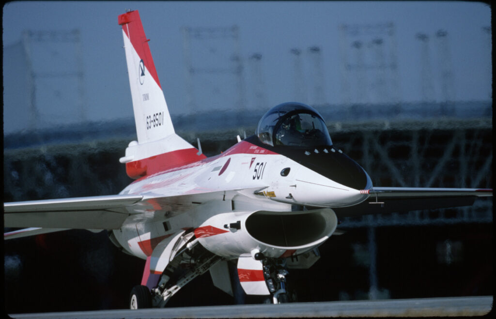 भारत में पहली बार F-2 Fighter Jet भेजेगा Japan, चीन को लेकर बढ़ेगी रणनीतिक हलचल