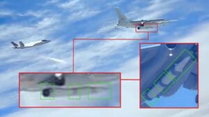 CHINA ने पहली बार H-6N बॉम्बर के साथ JL-1 बैलिस्टिक मिसाइल का सार्वजनिक प्रदर्शन किया