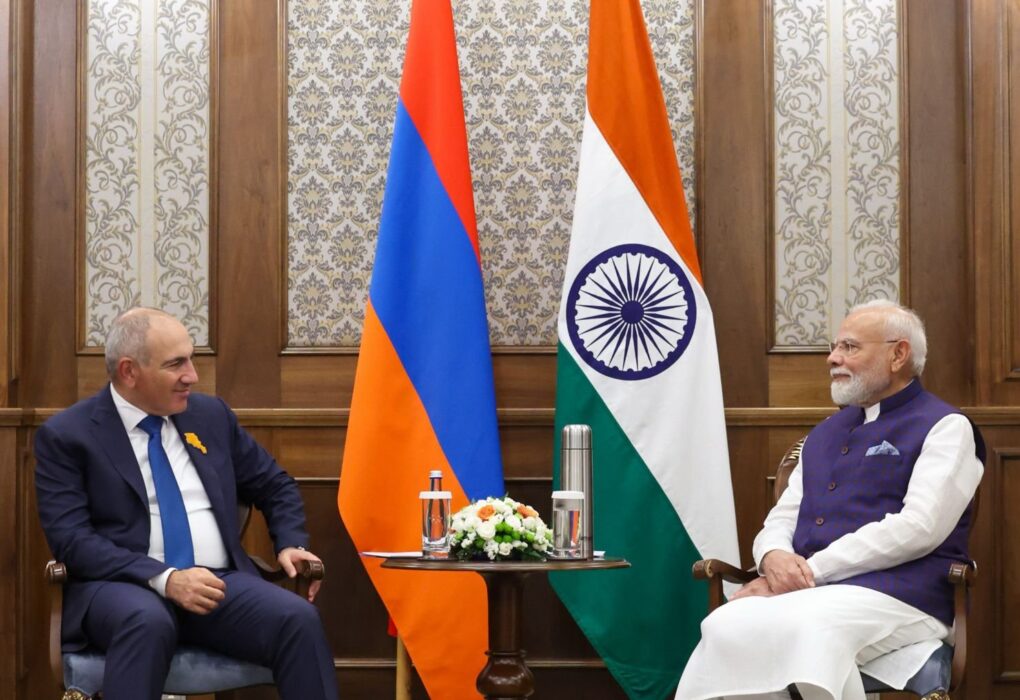 SCO Summit के इतर PM Narendra Modi और Nikol Pashinyan की हुई मुलाकात, रक्षा समेत कई क्षेत्रों में सहयोग बढ़ाने पर दिया जोर