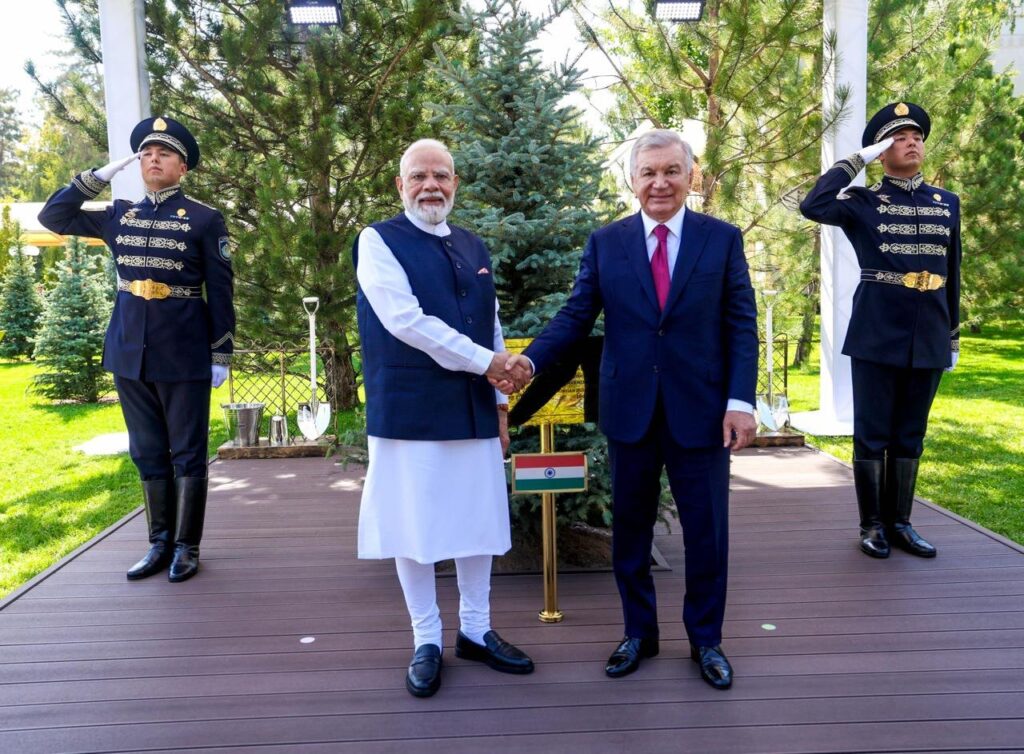 India-Uzbekistan संबंधों को व्यापक रणनीतिक साझेदारी तक ले जाने पर सहमति, आतंकवाद के खिलाफ मिलकर लड़ेंगे Narendra Modi और Mirziyoyev