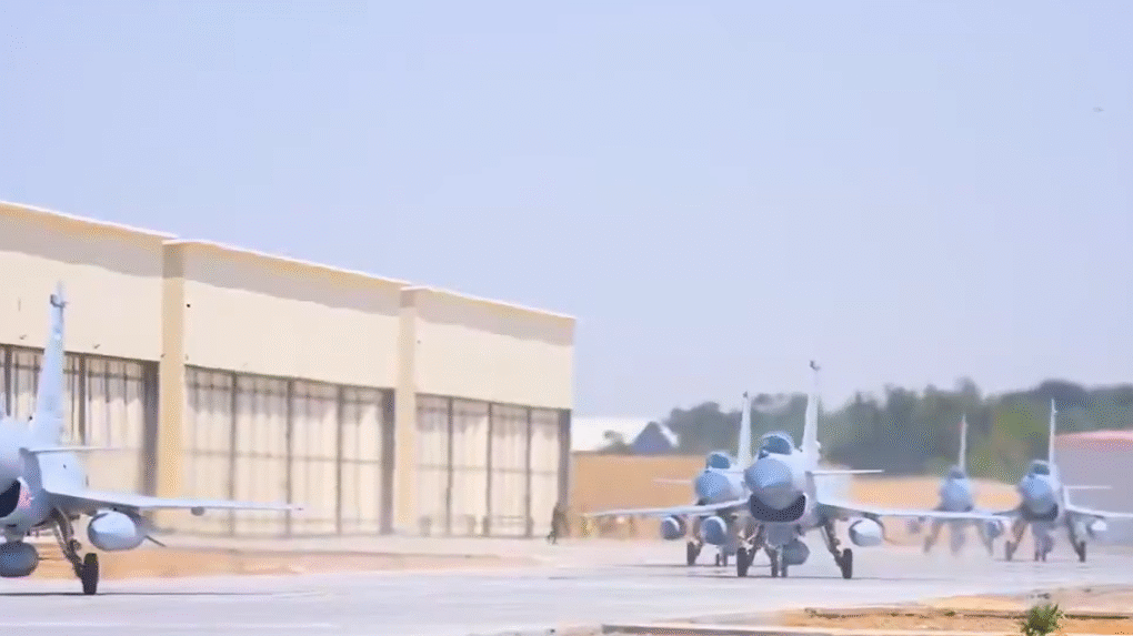 Uzbekistan ने चीन से खरीदा J-10CE Fighter Jet, पहली बार सामने आए 6 चीनी लड़ाकू विमान