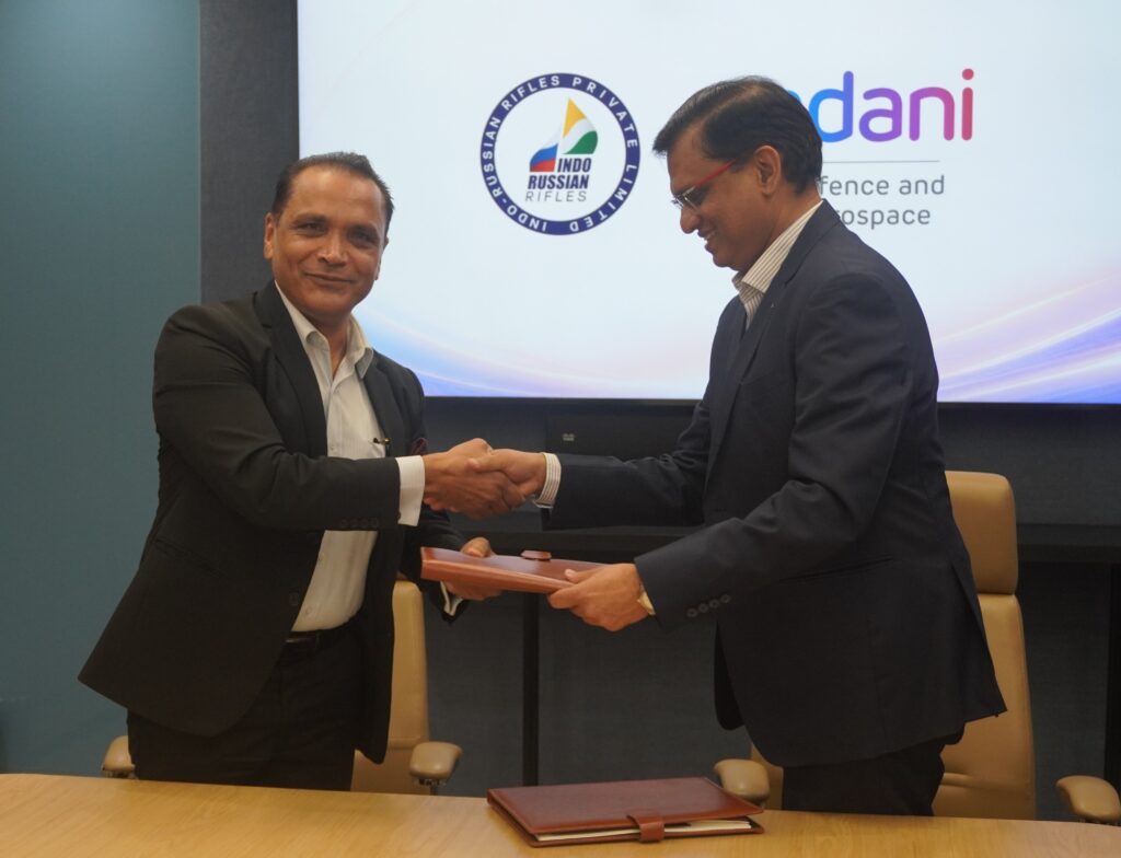 AK-203 को मिलेगा मेड-इन-इंडिया गोला-बारूद, Adani Defence ने IRRPL से किया 5 साल का करार