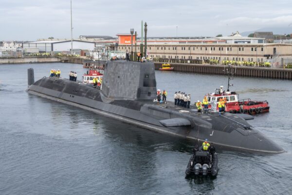 Royal Navy की नई परमाणु पनडुब्बी HMS Agamemnon पहली बार समुद्र में उतरी, Sea Trials शुरू
