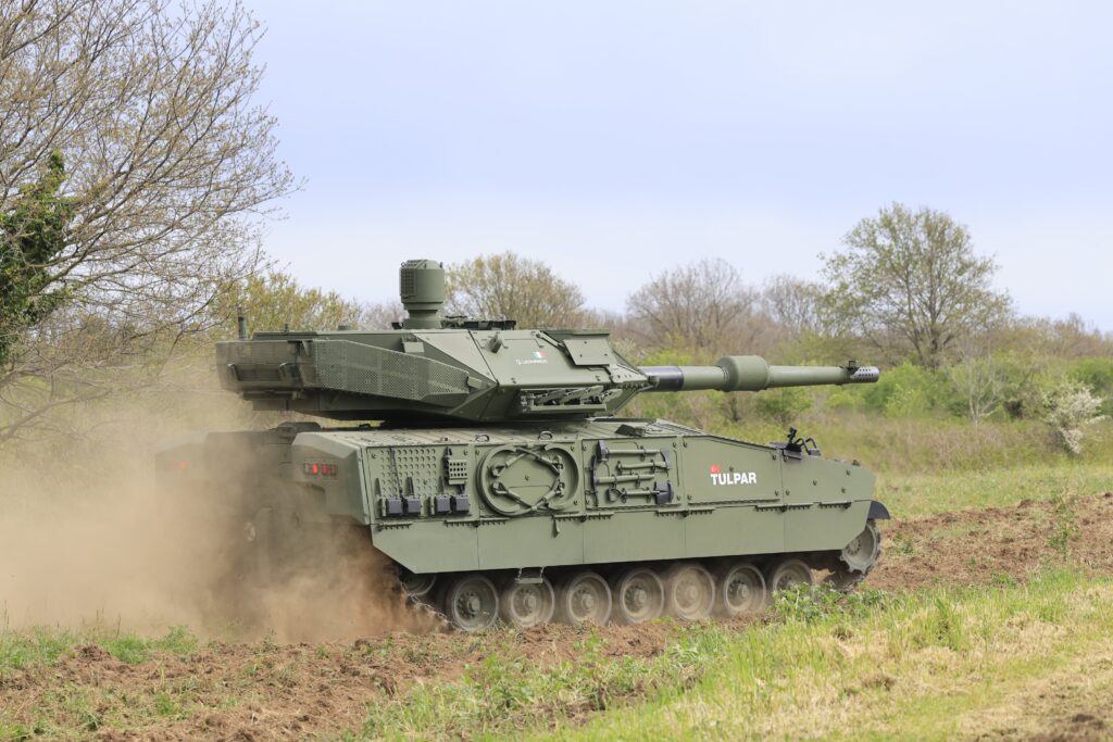 Otokar और Leonardo ने TULPAR टैंक पर 120 मिमी HITFACT MkII टर्रेट का सफल फायरिंग टेस्ट किया