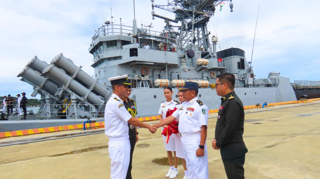 INS Kulish Cambodia के रीम नौसैनिक अड्डे पहुंचा, हिंद-प्रशांत में India की समुद्री पकड़ होगी मजबूत