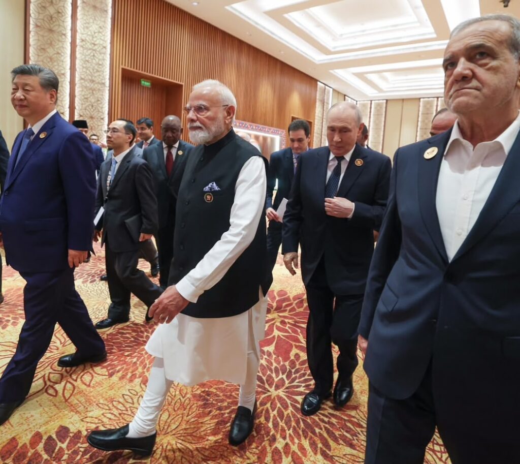 Narendra Modi ने Xi Jinping से कहा- मतभेद विवाद न बनें, सीमा पर शांति से आगे बढ़ेंगे India-China रिश्ते