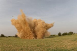 Indian Air Force ने स्वदेशी लॉन्ग रेंज ग्लाइड बम ‘Khagantak-243’ का सफल ड्रॉप परीक्षण किया