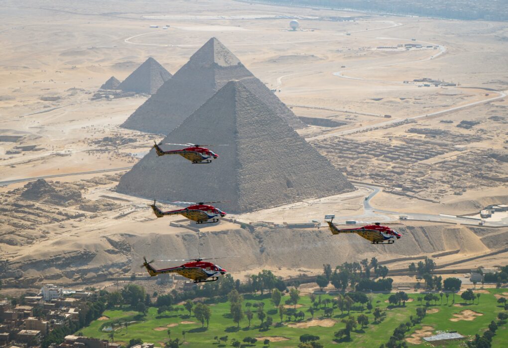 Egypt पहुंची Indian Air Force की सारंग टीम, अल अलामीन एयरशो में दिखाएगी ध्रुव की ताकत